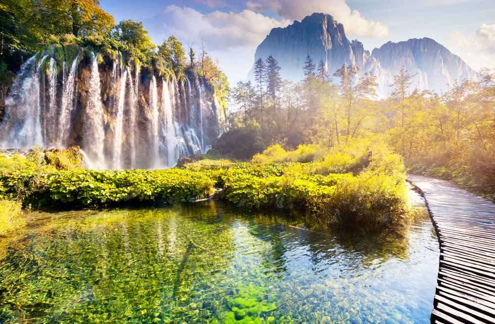 {$custom.Croatia$}